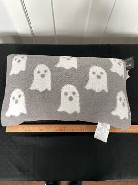 Ghost Pillow Gray White Storehouse Halloween Decor New w/ Tags Rectangular HTF